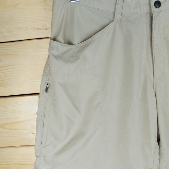 🍄3/50$🍄 MOUNTAIN HARD WEAR hiking outdoor sports shorts size 12 - Picture 2 of 8